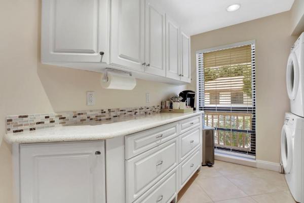 Golf Villas, 316 Brackenwood Cir, Palm Beach Gardens, Florida 33418, image 1