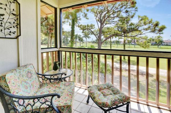 Golf Villas, 316 Brackenwood Cir, Palm Beach Gardens, Florida 33418, image 2
