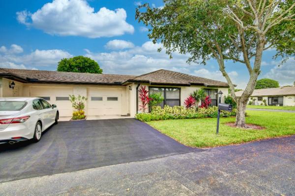Greentree Villas, 10281 Dovewood Ln #B, Boynton Beach, Florida 33436, image 2