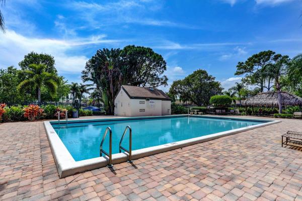 Cinnamon, 5104 Thyme Dr, Palm Beach Gardens, Florida 33418, image 2