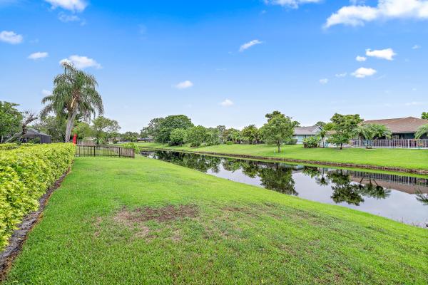 Sugar Pond Manor, 13621 Barberry Dr, Wellington, Florida 33414, image 1