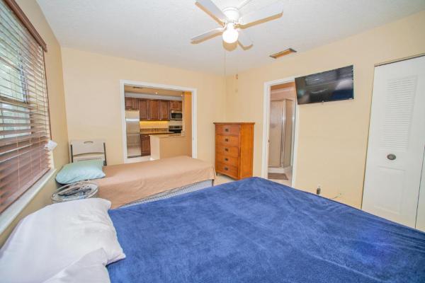 The Pines Of Delray, 1141 Calamondin Ter #202, Delray Beach, Florida 33445, image 3