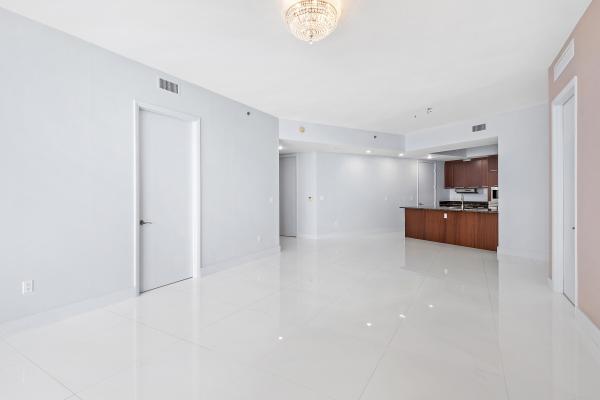 Tdr Tower 3, 15811 Collins Ave #507, Sunny Isles Beach, Florida 33160, image 1