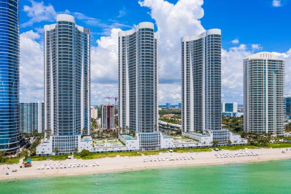 Tdr Tower 3, 15811 Collins Ave #1907, Sunny Isles Beach, Florida 33160, image 2