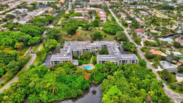 Corinthian Gardens, 501 SW 11th Pl #303, Boca Raton, Florida 33432, image 2