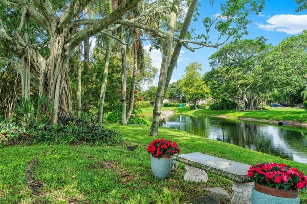 Cedar Point, 5189 Rose Hill Dr, Boynton Beach, Florida 33437, image 2