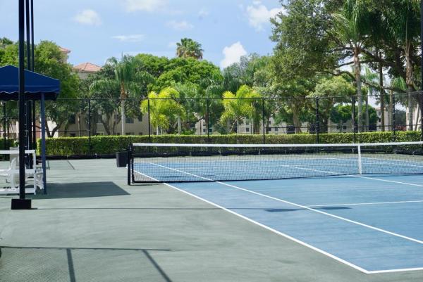 Huntington Pointe, 6096 Huntwick Ter #207, Delray Beach, Florida 33484, image 2