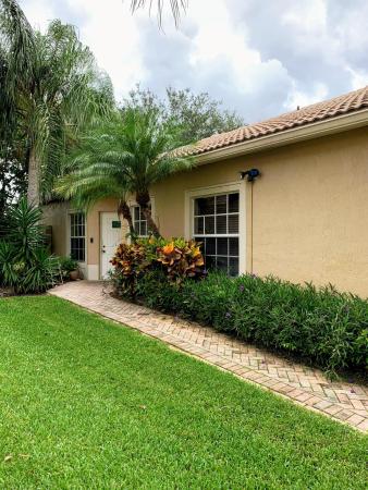 Boynton Oasis, 6440 Park Lake Cir, Boynton Beach, Florida 33437, image 2