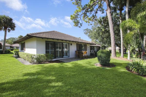 Club Cottages, 704 Club Dr, Palm Beach Gardens, Florida 33418, image 1