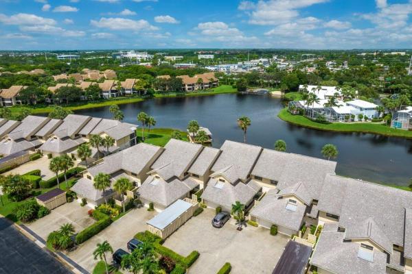 Waterbend At Jonathan's Landing, 16997 Waterbend Dr #237, Jupiter, Florida 33477, image 3