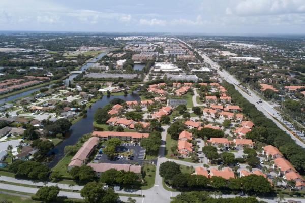 South Lake At Dos Lagos, 20 Via De Casas Sur #202, Boynton Beach, Florida 33426, image 1