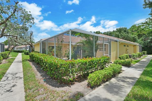 Sunterrace At The Gardens, 9124 Sun Terrace Cir #D, West Palm Beach, Florida 33403, image 3