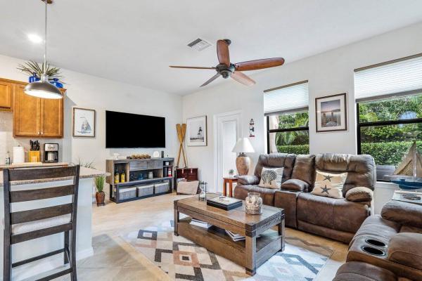Preston Square, 2341 Byron St, Palm Springs, Florida 33406, image 2