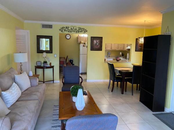 The Palm Club, 1001 Green Pine Blvd #A1, West Palm Beach, Florida 33409, image 1