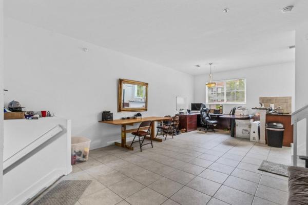 523 Bayfront Dr, Boynton Beach, Florida 33435, image 2