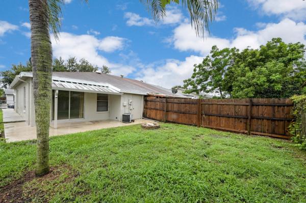 Villa Del Trio, 5865 S 38th St, Greenacres, Florida 33463, image 2
