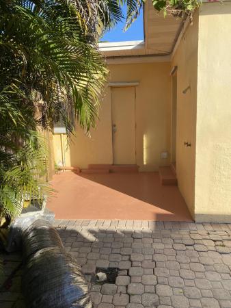 Vedado, 1002 Paseo Andorra, West Palm Beach, Florida 33405, image 2