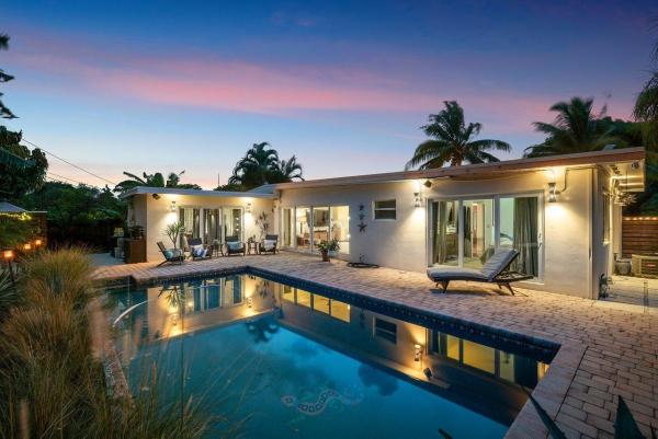 Kelsey City, 622 W Ilex Dr, Lake Park, Florida 33403, image 1