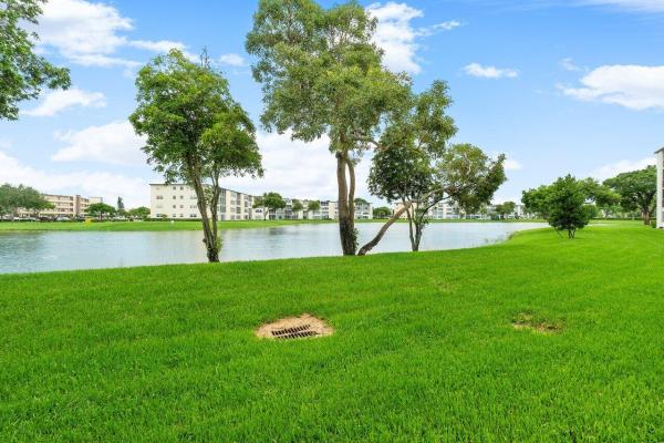 Rexford At Century Village, 1009 Rexford A, Boca Raton, Florida 33434, image 2