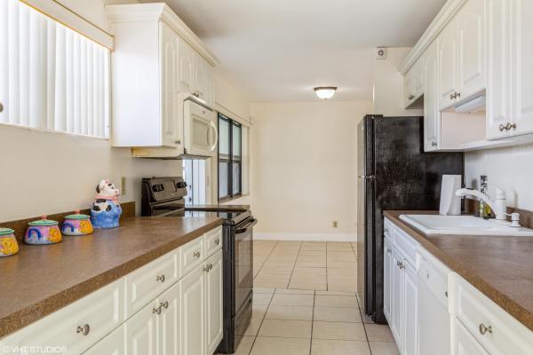 Park Manor, 1830 Avenue G, Riviera Beach, Florida 33404, image 1
