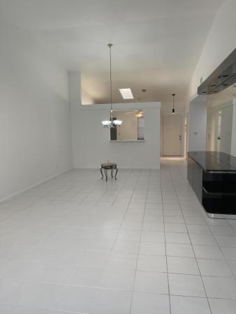 Huntington Pointe, 6303 Kings Gate Cir, Delray Beach, Florida 33484, image 2