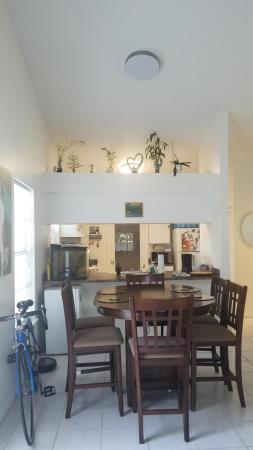 Royal Forest Townhouses, 1437 Royal Forest Ct, West Palm Beach, Florida 33406, image 2