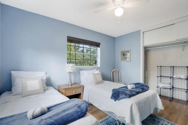 Oak Grove, 1001 SW 32nd Ct, Fort Lauderdale, Florida 33315, image 2