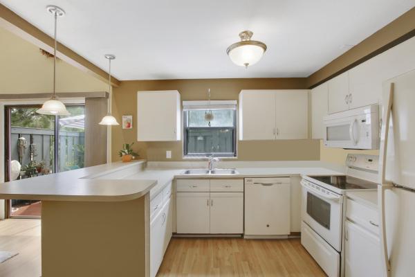 Cypress Villas, 418 N Cypress Dr #D, Tequesta, Florida 33469, image 2
