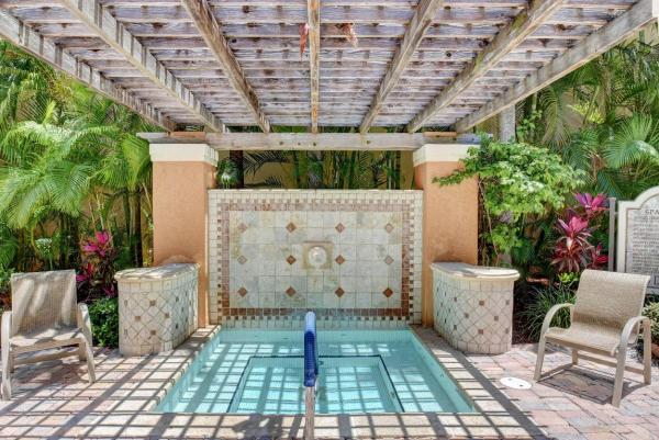 The Courtyards In CityPlace, 720 S Sapodilla Ave #211, West Palm Beach, Florida 33401, image 2