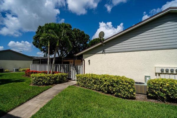 1305 Peppertree Trl #D, Fort Pierce, Florida 34950, image 3