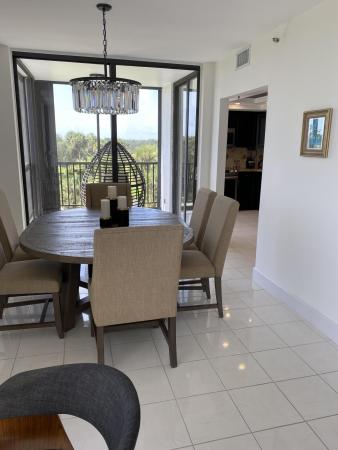 Willow Wood Midrise At Boca Country Club, 6797 Willow Wood Dr #6055, Boca Raton, Florida 33434, image 2