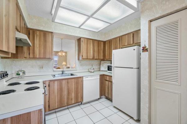Huntington Lakes 1, 14360 Strathmore Ln #401, Delray Beach, Florida 33446, image 1