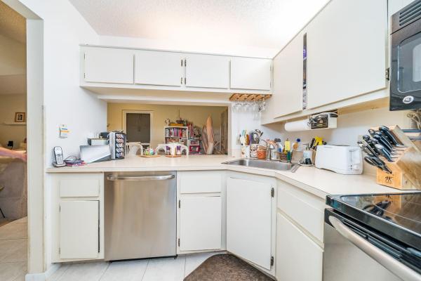 The Charter Club Of Palm Beach, 208 Foxtail Dr #B3, Greenacres, Florida 33415, image 1