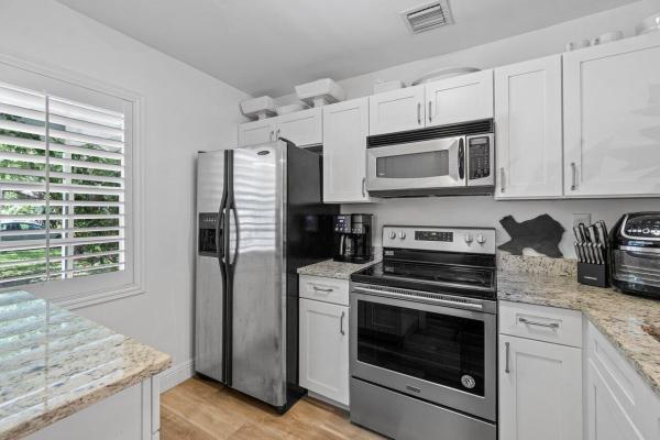 Dell Park, 217 NE 10th St, Delray Beach, Florida 33444, image 2