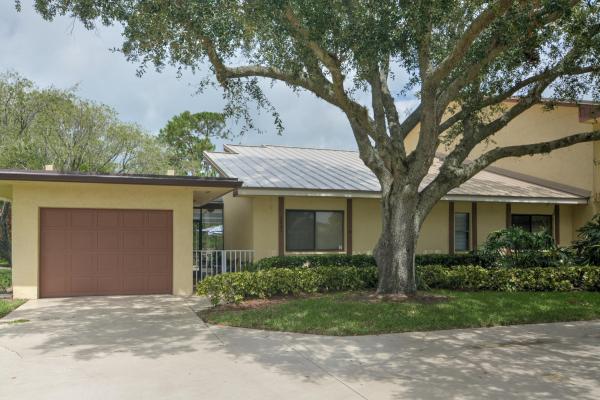 Meadowood Golf & Tennis Club, 3007 Bent Pine Dr, Fort Pierce, Florida 34951, image 2
