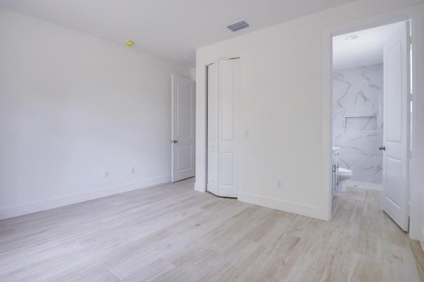 Southern Boulevard Pines, 78 Marguerita Dr, West Palm Beach, Florida 33415, image 2