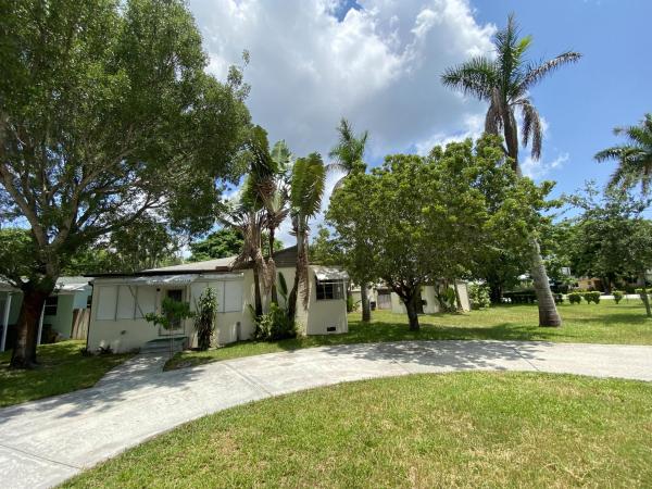 Dell Park, 121 George Bush Blvd, Delray Beach, Florida 33444, image 1