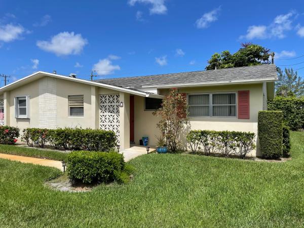 Ashley At Cresthaven Villas, 2946 Ashley Dr E #H, West Palm Beach, Florida 33415, image 2
