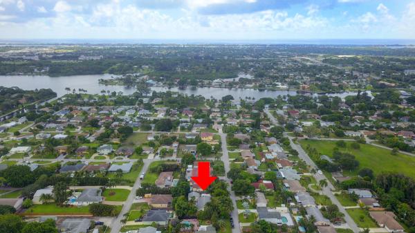 Floral Park Lantana, 2745 Worcester Rd, Lake Worth, Florida 33462, image 1