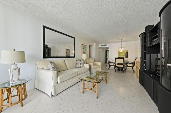 Palm Beach Harbour Club, 3545 S Ocean Blvd #416, South Palm Beach, Florida 33480, image 3