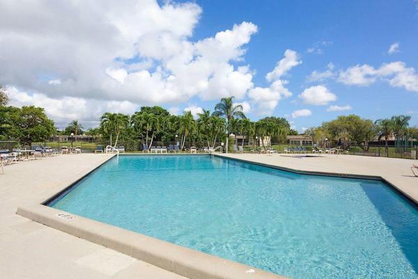 Town Villas At Moon Lake, 9335 Flynn Cir #1, Boca Raton, Florida 33496, image 3