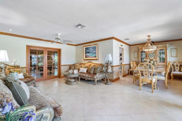 Boca Raton Square, 1018 SW 14th St, Boca Raton, Florida 33486, image 1