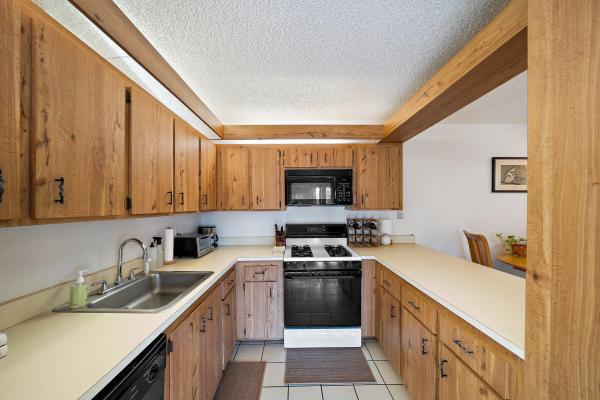 The Pines, 2185 White Pine Cir #C, Greenacres, Florida 33415, image 3