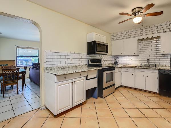 Lakeview Heights, 720 S Pine St, Lake Worth Beach, Florida 33460, image 3