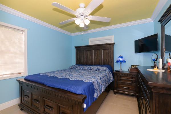 Palm Gardens, 331 Borraclough St St, Fort Pierce, Florida 34982, image 1