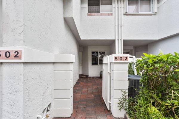 Lakes Of Woodhaven, 6215 Old Court Rd #502, Boca Raton, Florida 33433, image 1