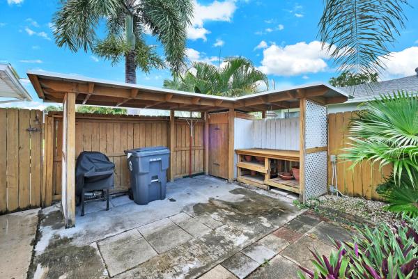 Island Estates, 6880 Kingston Dr, Lake Worth, Florida 33462, image 1