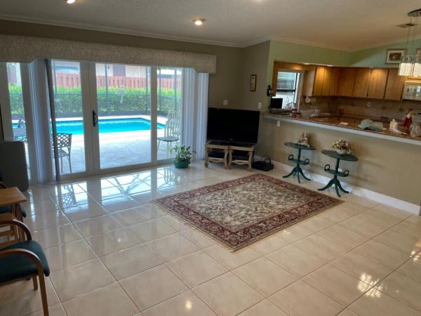 Paradise Palms, 398 NW 22nd Ave, Boca Raton, Florida 33486, image 2