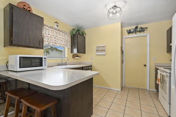 Rainier Lakes At Sandhill Crossing, 1802 SE Wexford Ct, Port St. Lucie, Florida 34952, image 2