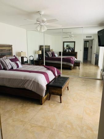 Lakewood Of Palm Springs, 344 Lake Arbor Dr, Palm Springs, Florida 33461, image 1